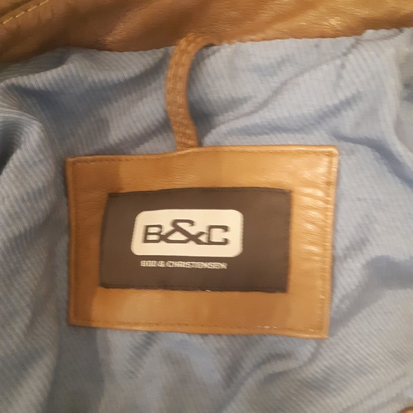 Leather jacket - Picture 1 of 2